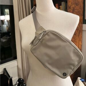 Lululemon Everywhere Belt Bag Large 2L